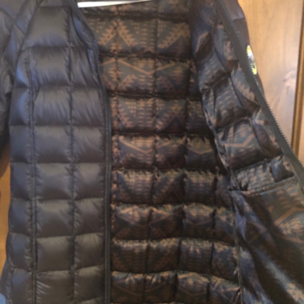 Women’s Pendleton Winter Jacket - image 6